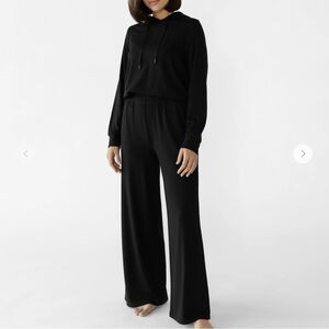 NWOT Cozy Earth Wide Leg Pull On Pant in Black Medium